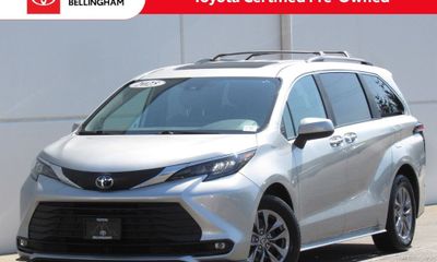 2025 Toyota Sienna XLE