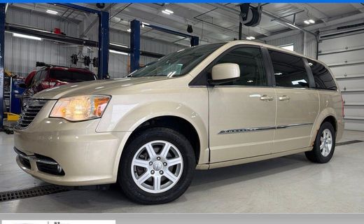 2011 Chrysler Town AND Country Touring