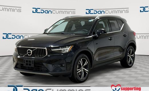 2023 Volvo XC40 Plus Bright