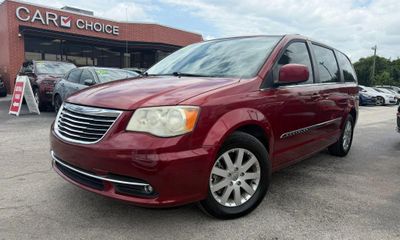 2014 Chrysler Town AND Country Touring