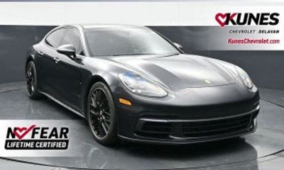 2020 Porsche Panamera 4