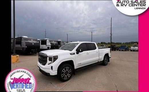 2022 GMC Sierra AT4