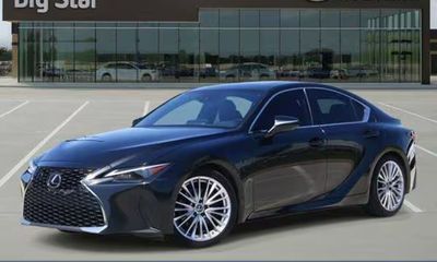 2023 Lexus IS 300 Premium