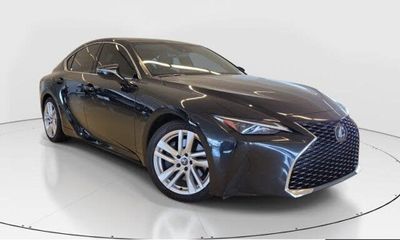 2023 Lexus IS 300 Comfort