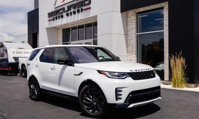 2022 Land Rover Discovery S R Dynamic