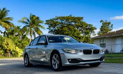 2015 BMW 320i SA