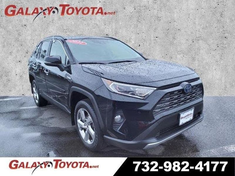 2020 Toyota RAV4 — a typically priced live listing