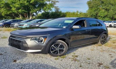 2026 Kia Niro LX