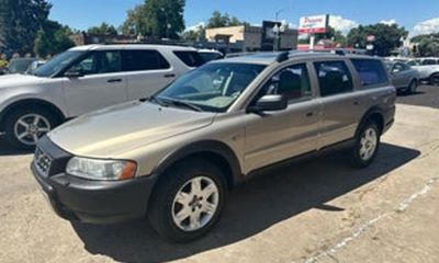 2005 Volvo XC70 Base