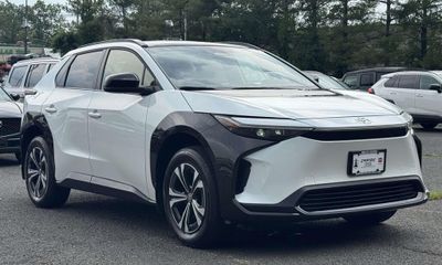 2024 Toyota BZ4X XLE