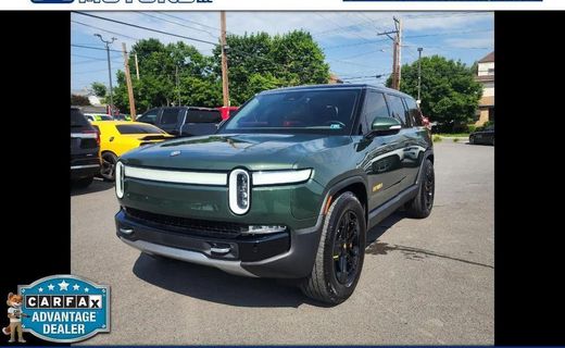2023 Rivian R1S Adventure