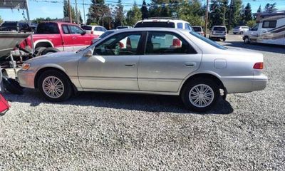 2000 Toyota Camry LE