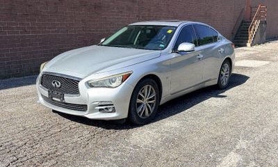 2015 Infiniti Q50 Premium