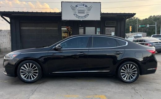 2017 Kia Cadenza
