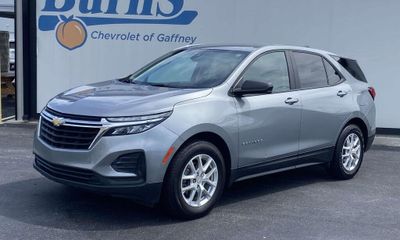 2023 Chevrolet Equinox LS 1FL