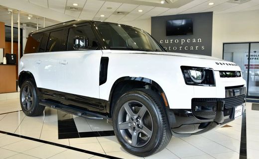2024 Land Rover Defender 110 SE