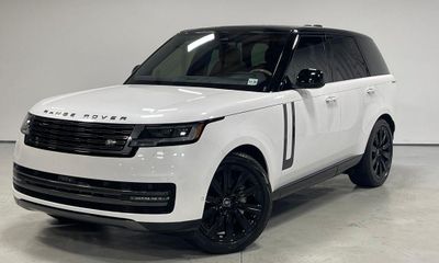 2025 Land Rover Range SE