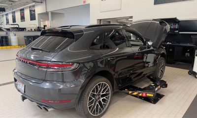2020 Porsche Macan Turbo