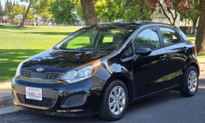 2015 Kia RIO GL