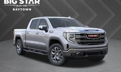 2026 GMC Sierra SLT