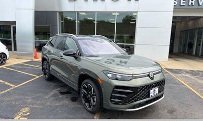 2026 Volkswagen Tiguan 4MOTION SEL