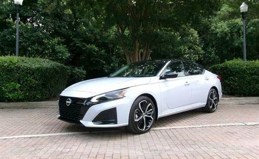 2026 Nissan Altima SR