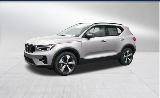 2026 Volvo XC40 Plus Dark