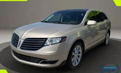 2017 Lincoln MKT Elite