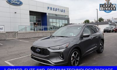 2023 Ford Escape ST Line Elite
