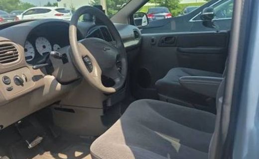 2003 Chrysler Town AND Country Base