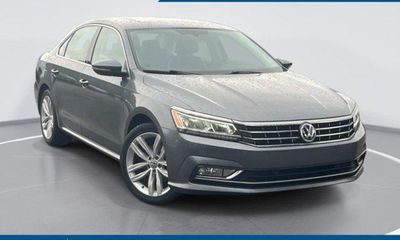 2018 Volkswagen Passat SE W Technology