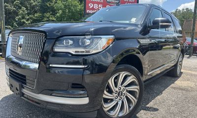2023 Lincoln Navigator L Reserve