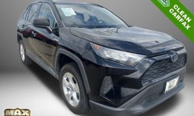 2021 Toyota RAV4 LE HV
