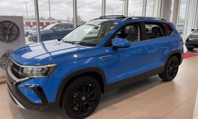 2023 Volkswagen Taos 4Motion SE W