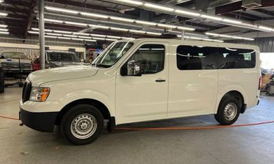 2016 Nissan NV 3500 HD SL
