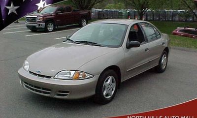 2002 Chevrolet Cavalier Base