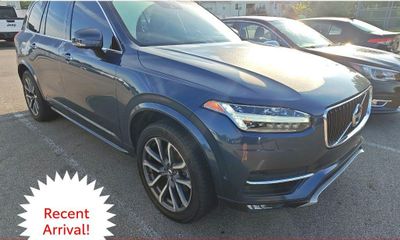 2019 Volvo XC90 Momentum