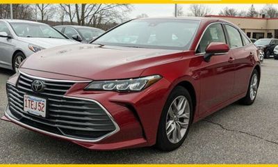 2022 Toyota Avalon XLE