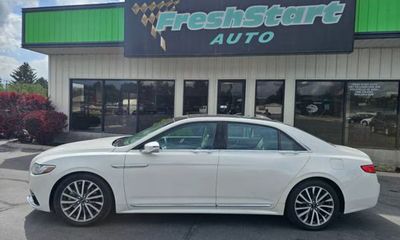 2017 Lincoln Continental Select