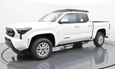 2025 Toyota Tacoma SR5