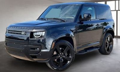 2026 Land Rover Defender 130 X Dynamic