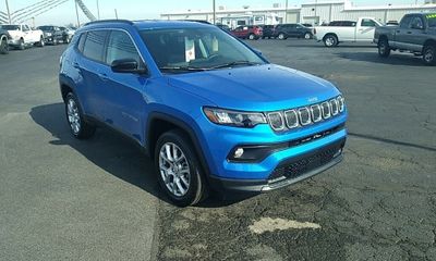 2022 Jeep Compass Latitude LUX Altitude