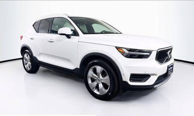 2019 Volvo XC40 R Design Momentum