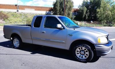 2002 Ford F-150 XLT