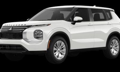 2026 Mitsubishi Outlander ES