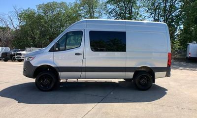 2024 Mercedes-Benz Sprinter 907 VS30