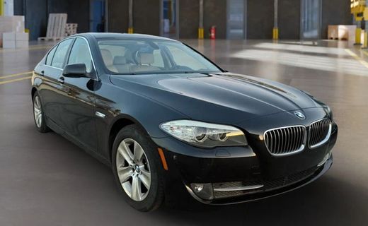 2011 BMW 528i I