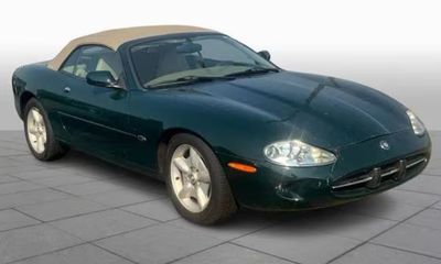 1998 Jaguar XK8