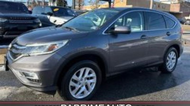 2015 Honda CR-V — a typically priced live listing