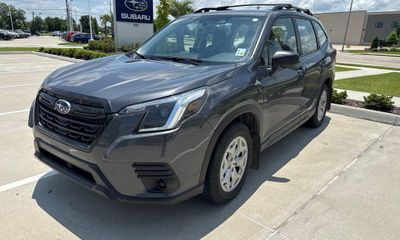 2023 Subaru Forester Base Plus ES